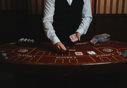 Beat the Banker: Our Method to Win at Online Baccarat